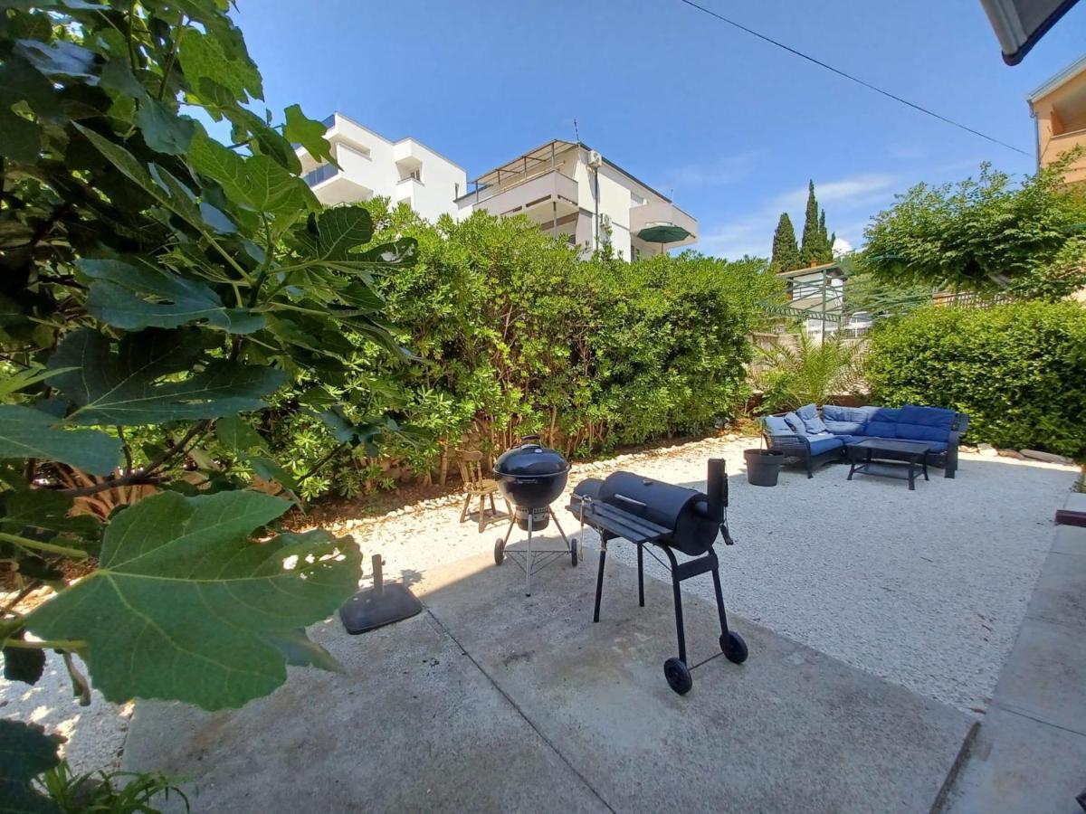 Apartment Bunjo'S Beach House Trogir Luaran gambar