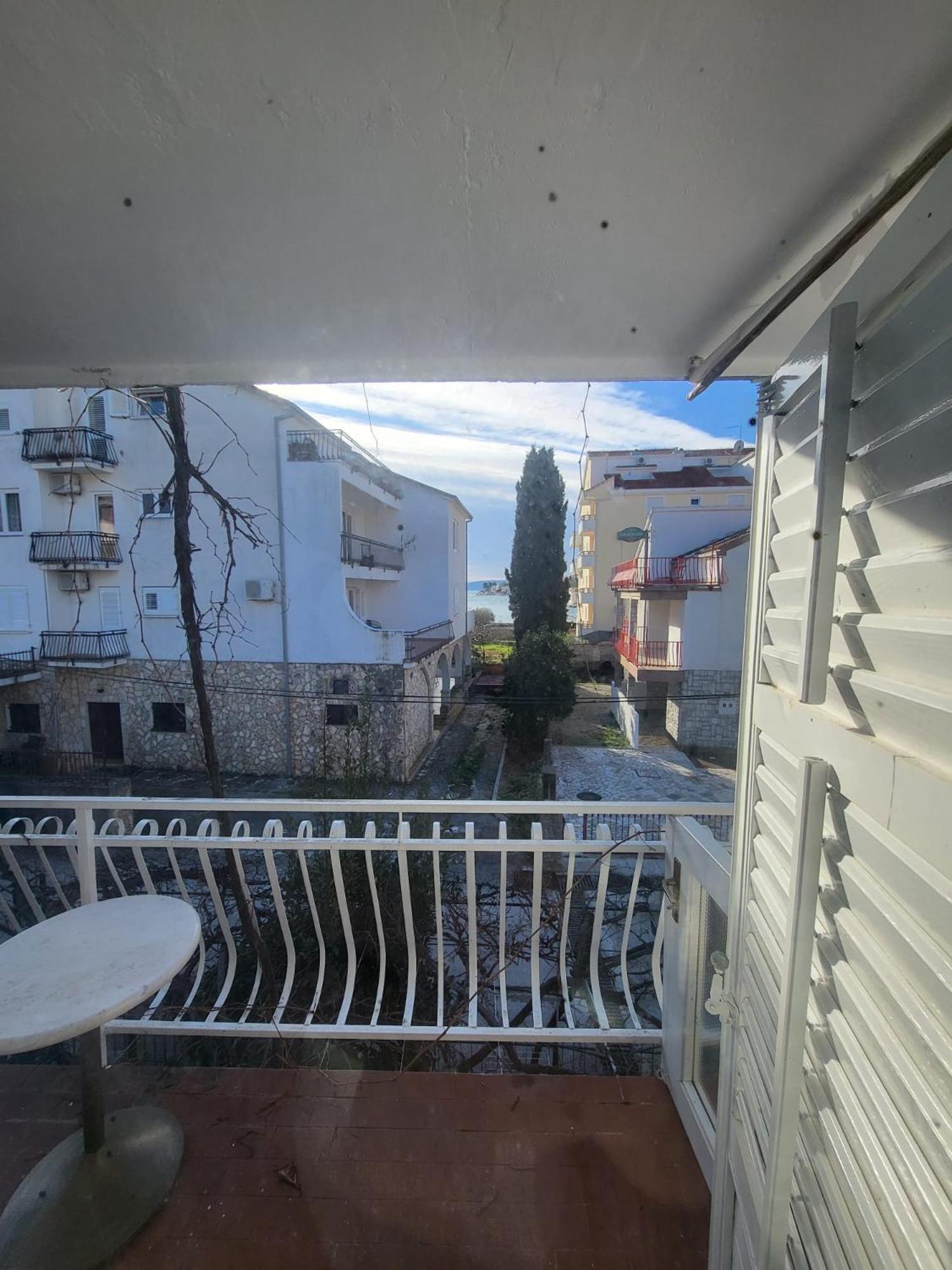 Apartment Bunjo'S Beach House Trogir Luaran gambar