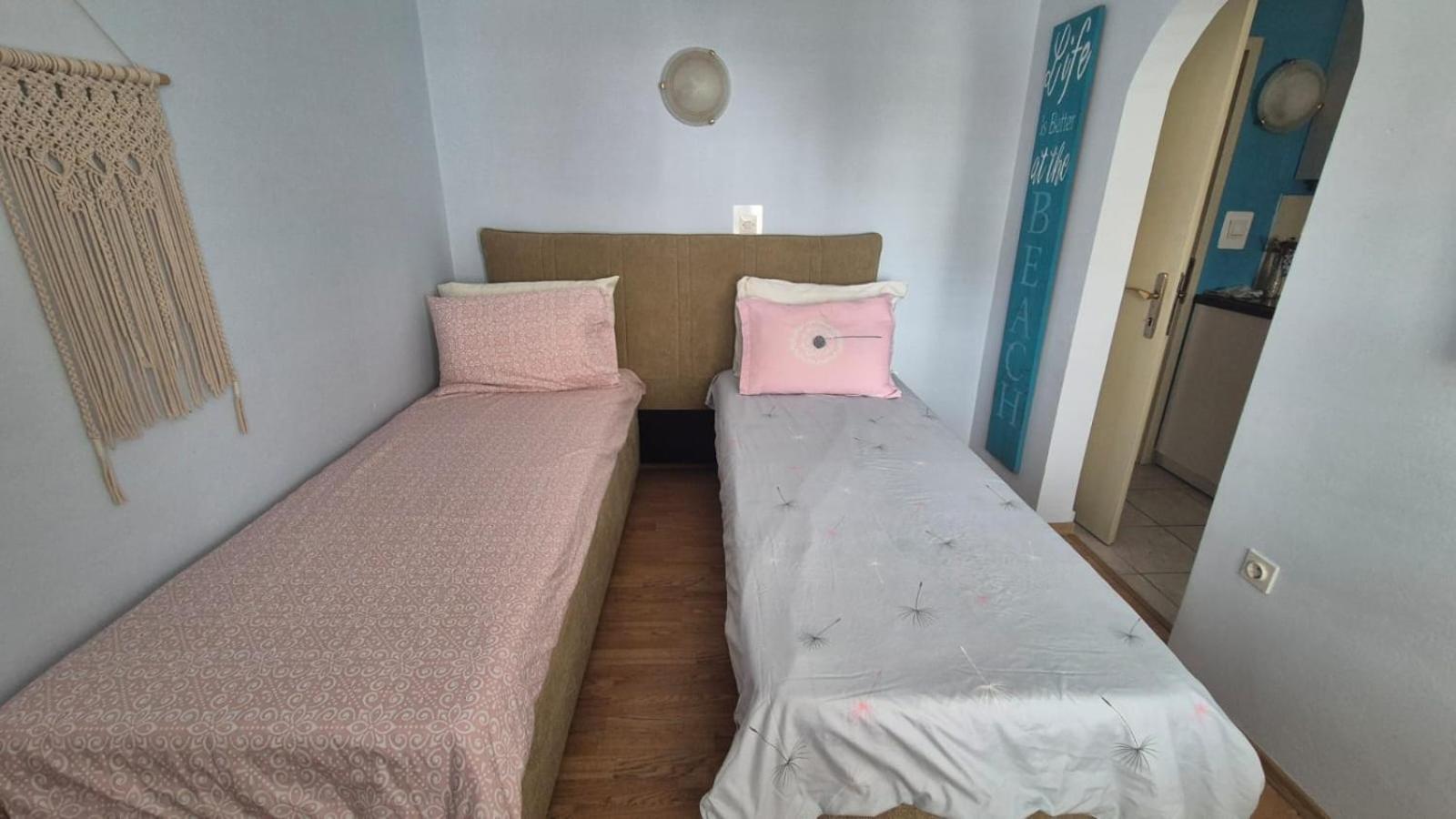 Apartment Bunjo'S Beach House Trogir Luaran gambar