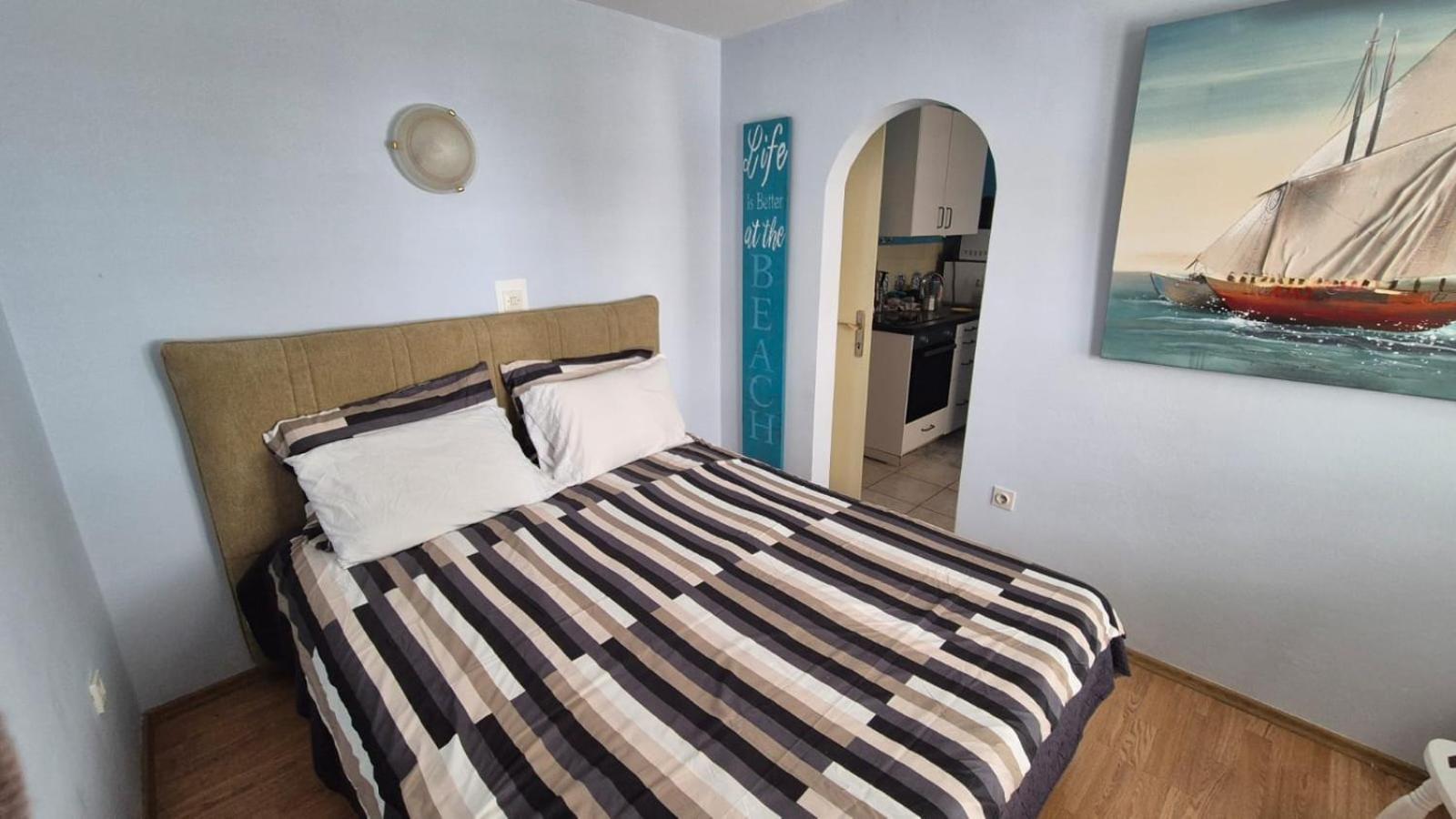 Apartment Bunjo'S Beach House Trogir Luaran gambar